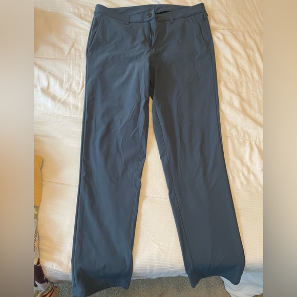 Lululemon commission pants. 34 waist, 32 length - Picture 5 of 5